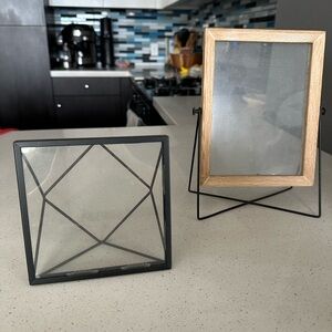 2 Picture Frames